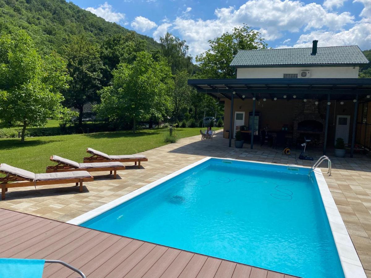 Soko Holiday Home Bihac Bagian luar foto
